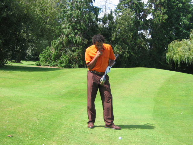9-08-08-003 Le petit jeu au Golf