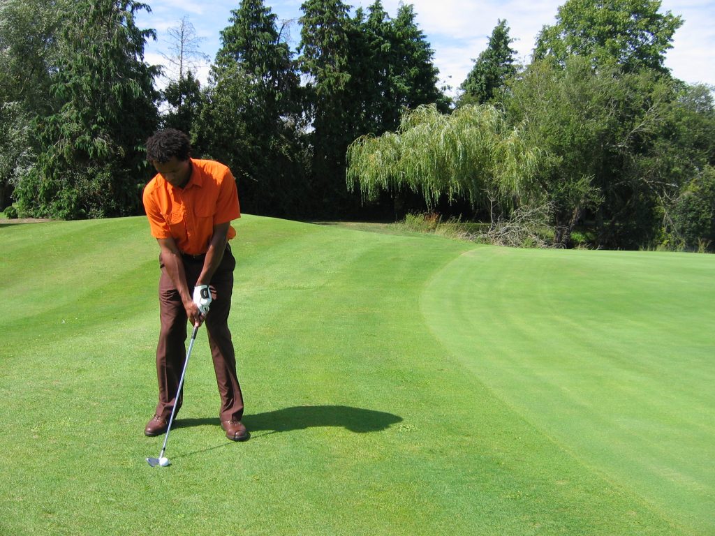 9-08-08-011-1024x768 Le petit jeu au Golf