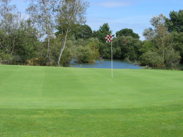 Copie-de-9-08-08-002 le putting au Golf