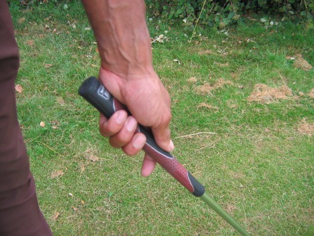 grip-doigts-fer La prise du club par les mains